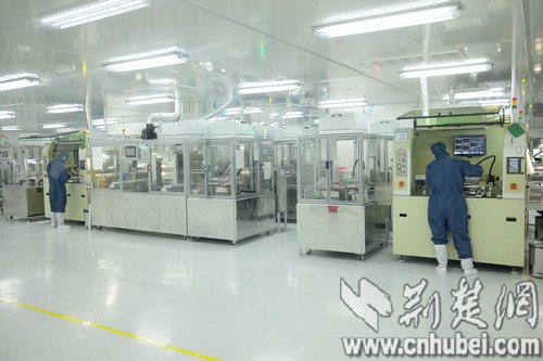 維達(dá)力實(shí)業(yè)清潔化生產(chǎn)車間.jpg 維達(dá)力實(shí)業(yè)清潔化生產(chǎn)車間.jpg